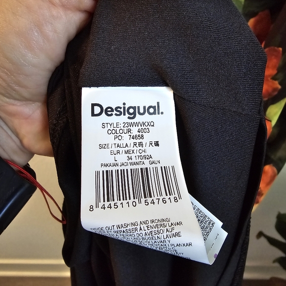 Desigual dress size L - Picture 2 of 10